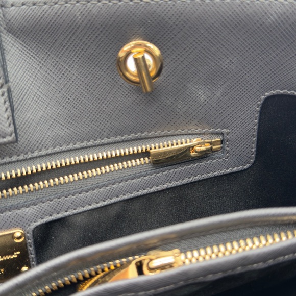 Salvatore Ferragamo Leather Chain Tote Bag Handbag Grey Gold - Picture 13 of 16